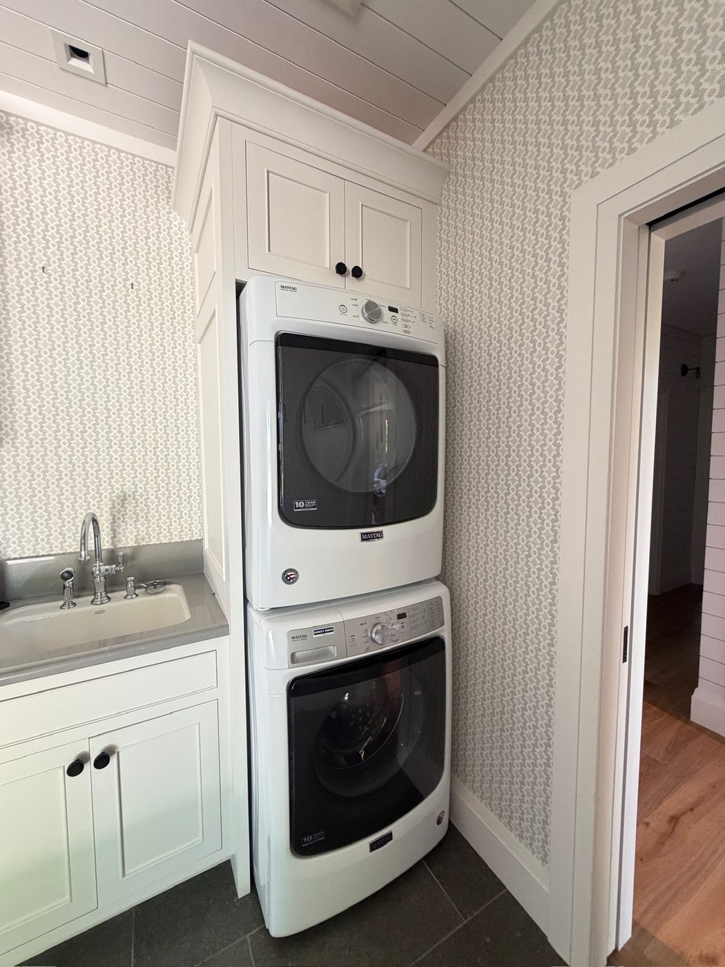 Laundry pair, serviced